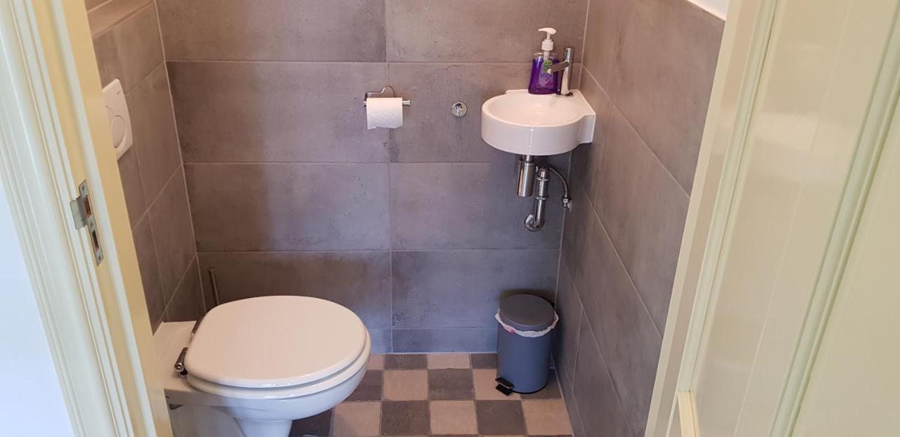 Prachtig Vrijstaand Appartement Aan Het Water Heerhugowaard Exteriör bild