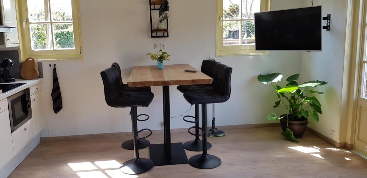 Prachtig Vrijstaand Appartement Aan Het Water Heerhugowaard Exteriör bild
