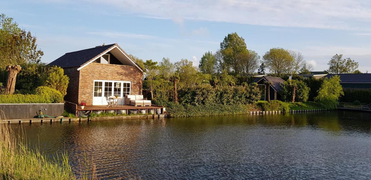 Prachtig Vrijstaand Appartement Aan Het Water Heerhugowaard Exteriör bild