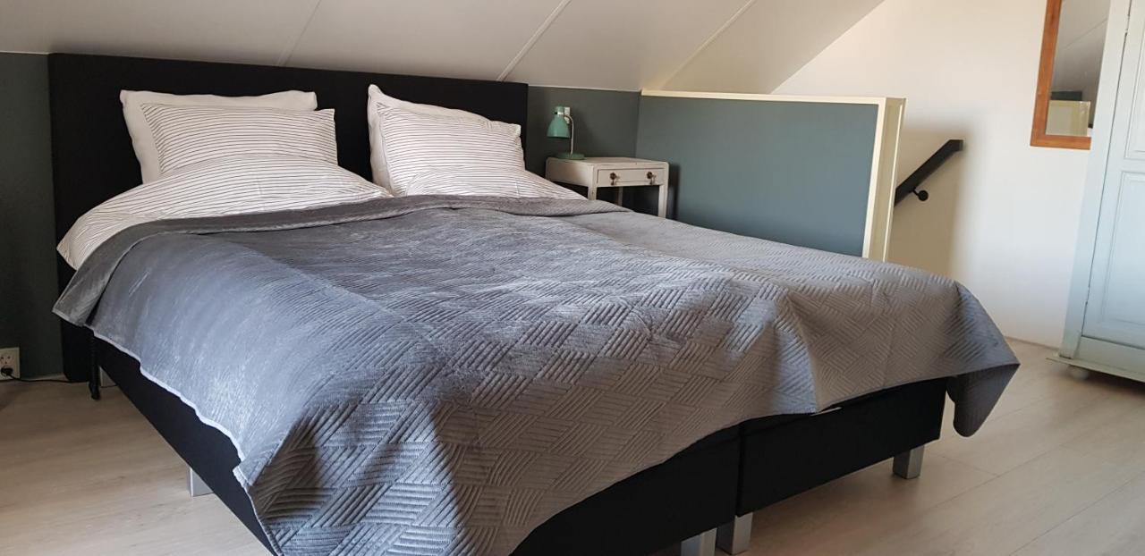 Prachtig Vrijstaand Appartement Aan Het Water Heerhugowaard Exteriör bild